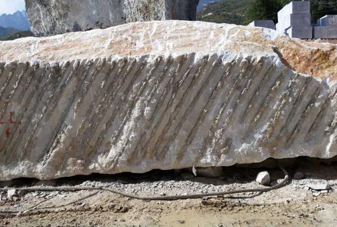 �L(zh��ng)ɳʯ��Ȫ